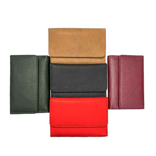 Snappy Leather Clutch – Stylish & Functional Wallet